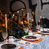 Vela Grande con Decoración de Flores de Cera en Color Negro.