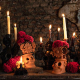 Vela Grande con Decoración de Flores de Cera en Color Negro.