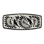 Charola artesanal de cerámica pintada a mano en negro, de Anfora para Zash