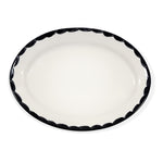 Platon para servir ovalado mediano de 31 cm de cerámica blanco con orilla decorado en negro, artesanal de Anfora para Zash