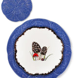 Vajilla con Platos Trinche y Pan de Repollo Azul Cobalto y Platos para Ensalada con Hongos Morillas. Set para 4 personas