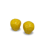 Sal y pimentero de cerámica color amarillo con forma de hoja de repollo, marca Zash