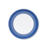 Plato para ensalada de porcelana blanca con orilla azul decorada con rayos, de la colección Identidad diseñada por Sofía Aspe Interiorismo para Zash