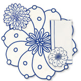 Set de Mantelería Identidad con Individuales, Servilletas y Coasters en Lino Blanco con Bordado en Azul, diseñado por Sofía Aspe Interiorismo para Zash