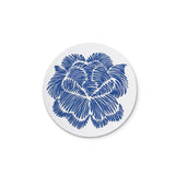 Plato para pan de porcelana blanca con flor en azul, de la colección Identidad diseñada por Sofía Aspe Interiorismo para Zash