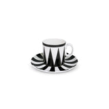 Taza de espresso con platito de porcelana blanco con rayas negras, diseñado por Sofía Aspe Interiorismo para Zash