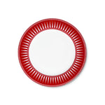 Plato de ensalada de porcelana blanco con borde rojo con rayos, colección Identidad diseñado por Sofía Aspe Interiorismo para Zash