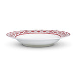 Plato sopero de porcelana blanca con orilla decorada con rojo, de la colección Identidad diseñada por Sofía Aspe Interiorismo para Zash