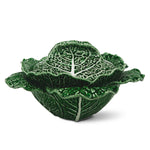 Sopera de cerámica en forma de repollo verde, de la marca Bordallo Pinheiro
