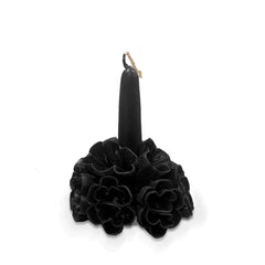 Vela Chica con Decoración de Flores de Cera en Color Negro. Vela Chica con Decoración de Flores de Cera en Color Negro.