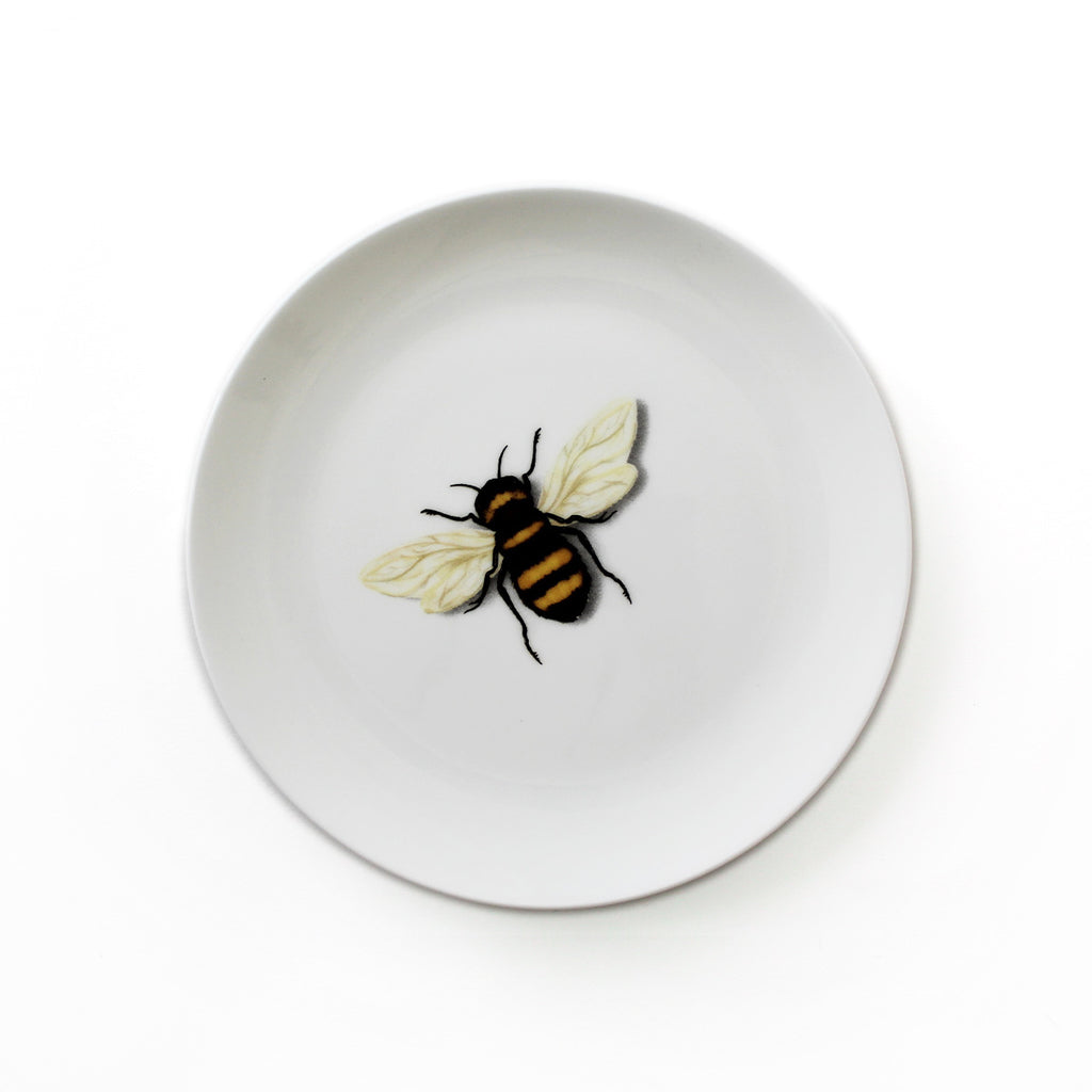 Plato mediano de ensalada o postre de porcelana, con ilustración de abeja, marca Zash
