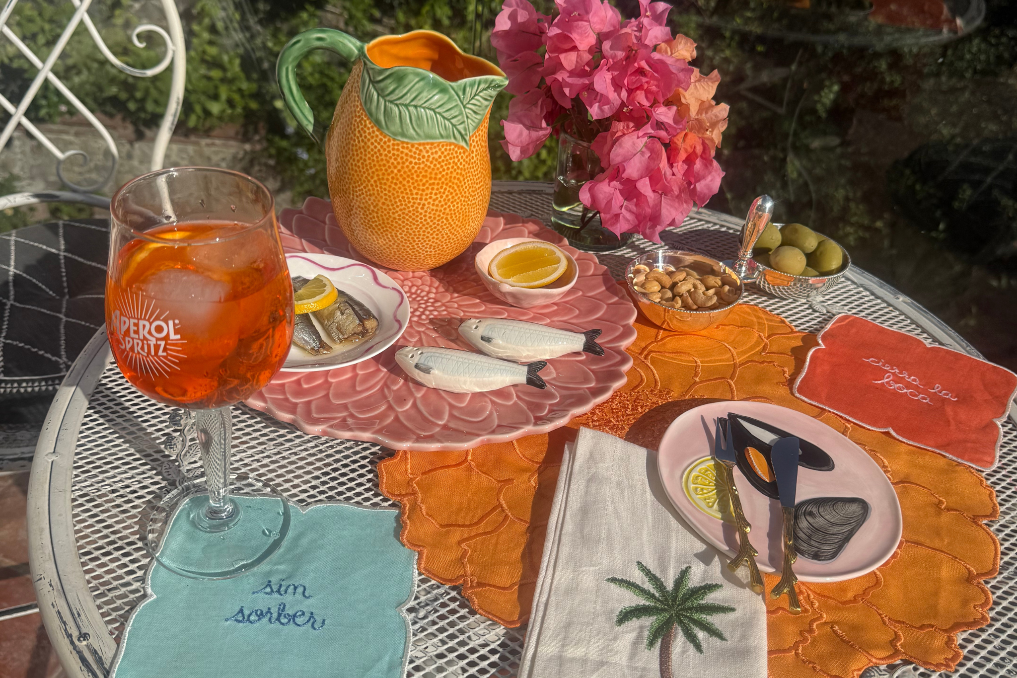 SERVIR BONITO: El perfect serve de un Aperol Spritz. De nada.
