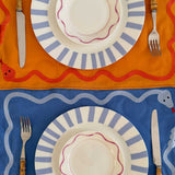 Plato para Pan con Ondas en Rosa Fuerte y Anillo Rosa Claro. Set de 4