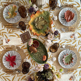 Individual Big Daisy de Yute con Orilla Bordada en Ivory y Servilleta en Lino Color Crudo con Bordado de Pajarito. Set para 4 personas