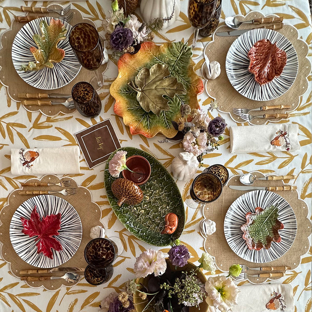 Plato Hoja Chica de Sicómoro Bermellón 21 cm
