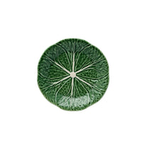 Plato para pan o postre de cerámica verde en forma de hoja de repollo, marca Bordallo Pinheiro