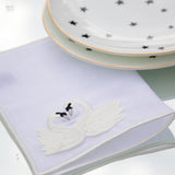 Coctelera de Cisne en Lino con Bordado Ivory. Set de 4