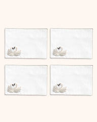 Coctelera de Cisne en Lino con Bordado Ivory. Set de 4