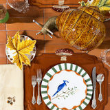 Set de Vajilla con 4 Platos Trinche Candy Cane Verde Bosque, 4 Platos Ensalada Pájaro Azul y 4 Platos Pan con Orilla de Hongos y Hojas