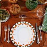 Set de Vajilla con 4 Platos Trinche Candy Cane Verde Bosque y 4 Platos Soperos con Orilla de Hongos y Hojas