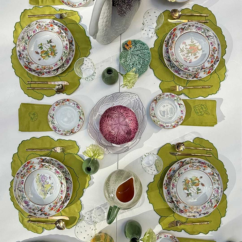 Plato de Hoja Begonia con Mariposa de Bordallo Pinheiro 20 cm.