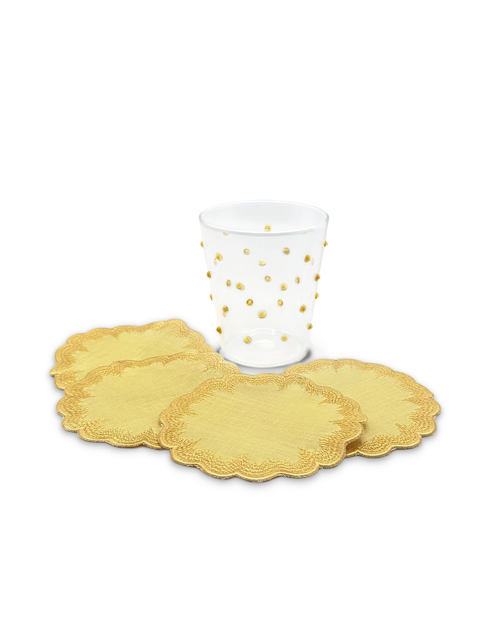 Set con coasters Vivi en lino amarillo con orilla bordada y vasos Pippa con Puntitos Amarillos, marca Zash