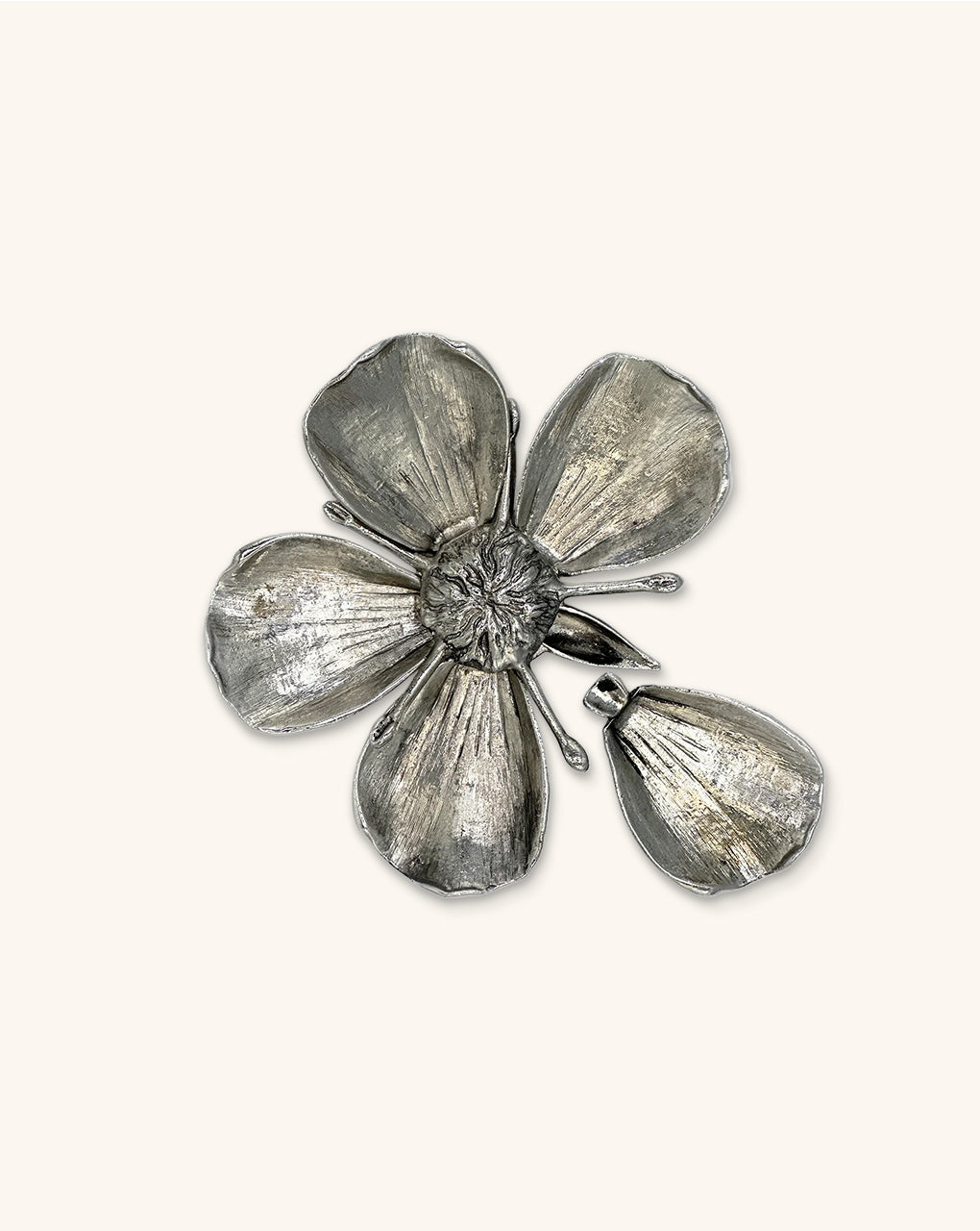 Cenicero Platinado en Forma de Flor