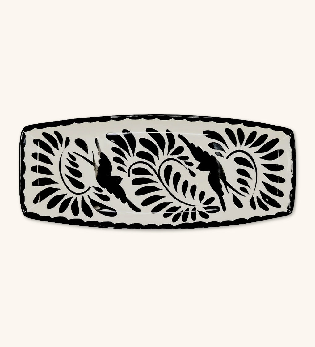Charola Puebla 36 cm x 14 cm en Blanco y Negro.