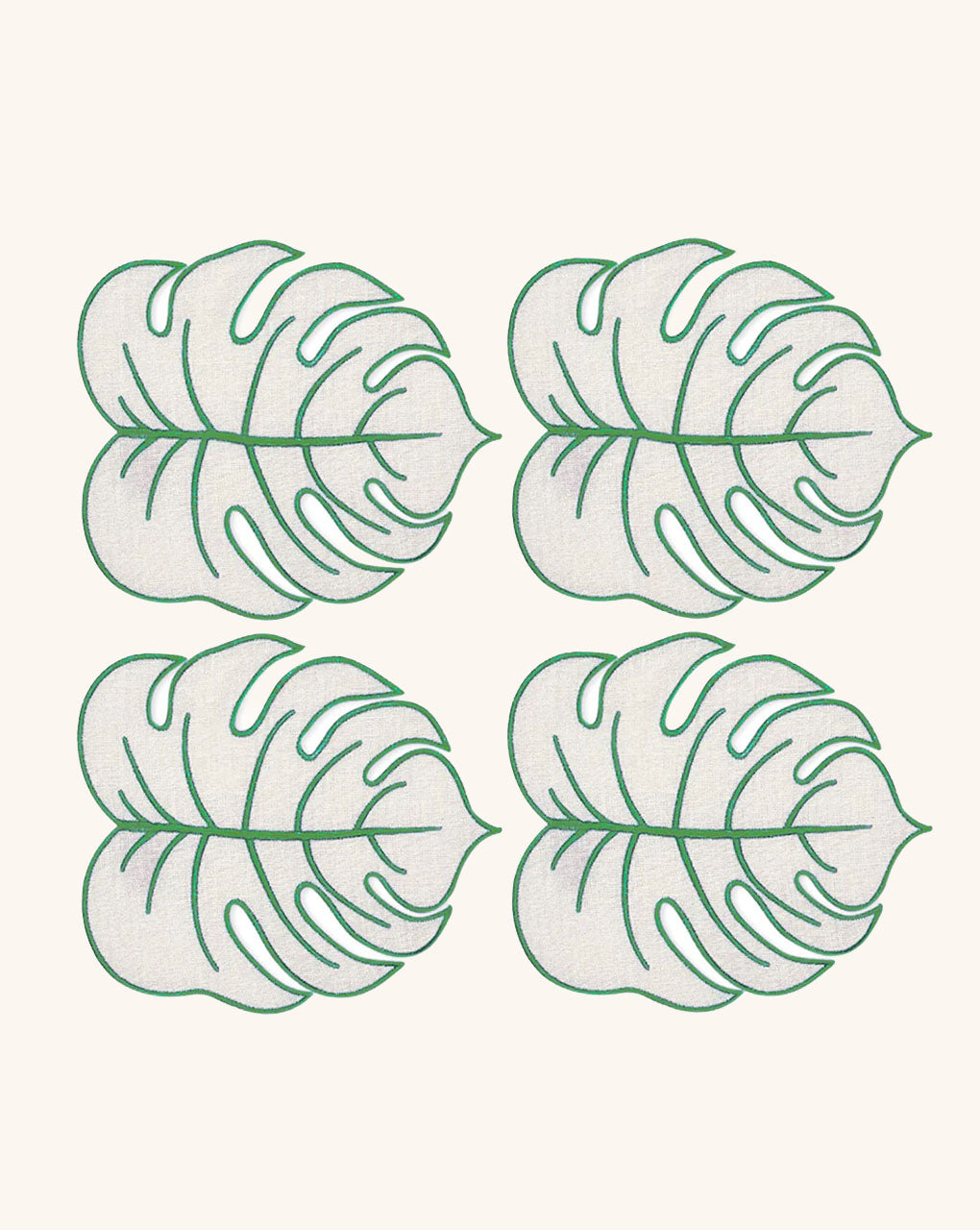 Coctelera Tropic en Forma de Hoja Arena con Orilla Bordada en Verde. Set de 4