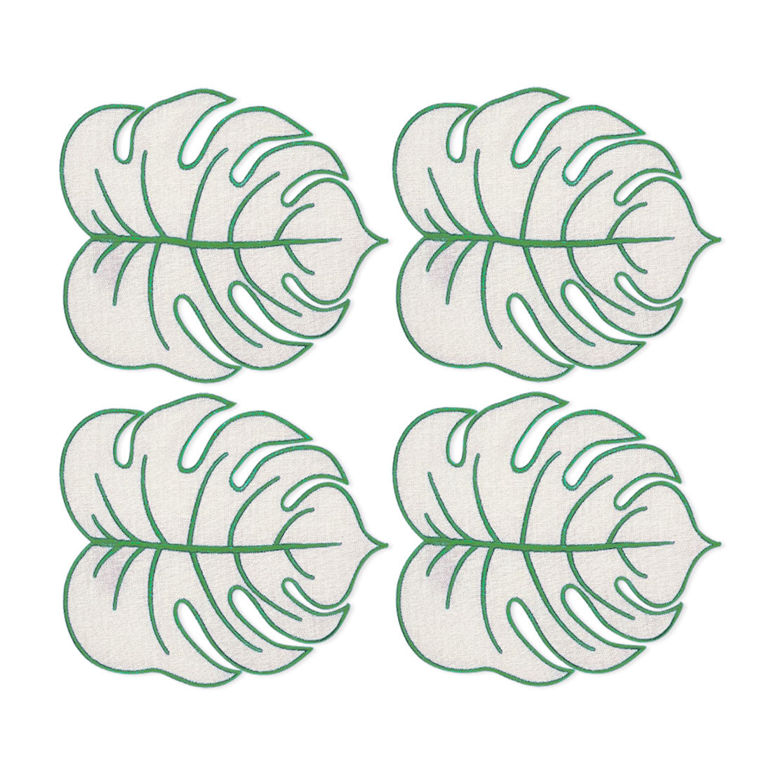 Servilletas cocteleras en forma de hoja monstera en color arena con orilla bordada verde, marca Zash