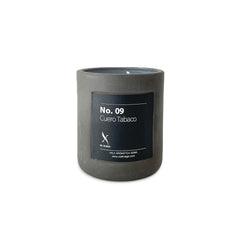 Vela Aromática de Soya No. 09 Cuero Tabaco de Rodrigo Noriega