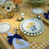 Servilleta Big Daisy en Lino Blanco con Bordado de Flor en Amarilla . Set de 4