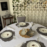 Individual Big Daisy de Yute con Orilla Bordada en Ivory. Set de 4