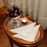 Cocteleras Jimmy en Lino Blanco con Bordado en Ivory. Set de 4