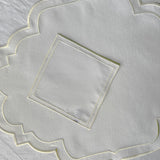 Set de Manteleria con Individuales Hannah en Algodon Blanco con Bordado en Ivory y Servilletas Jimmy en Lino Bordado Ivory Set 8 pzas