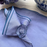 Servilleta Sofía en Lino Azul con Bordado Azul. Set de 4