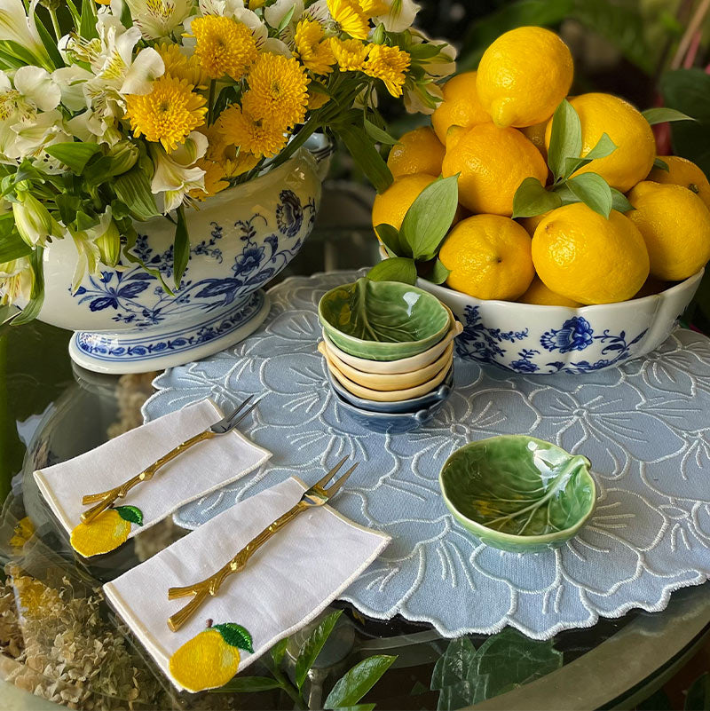 Cocteleras de Lino con Bordado de Limón Amarillo.