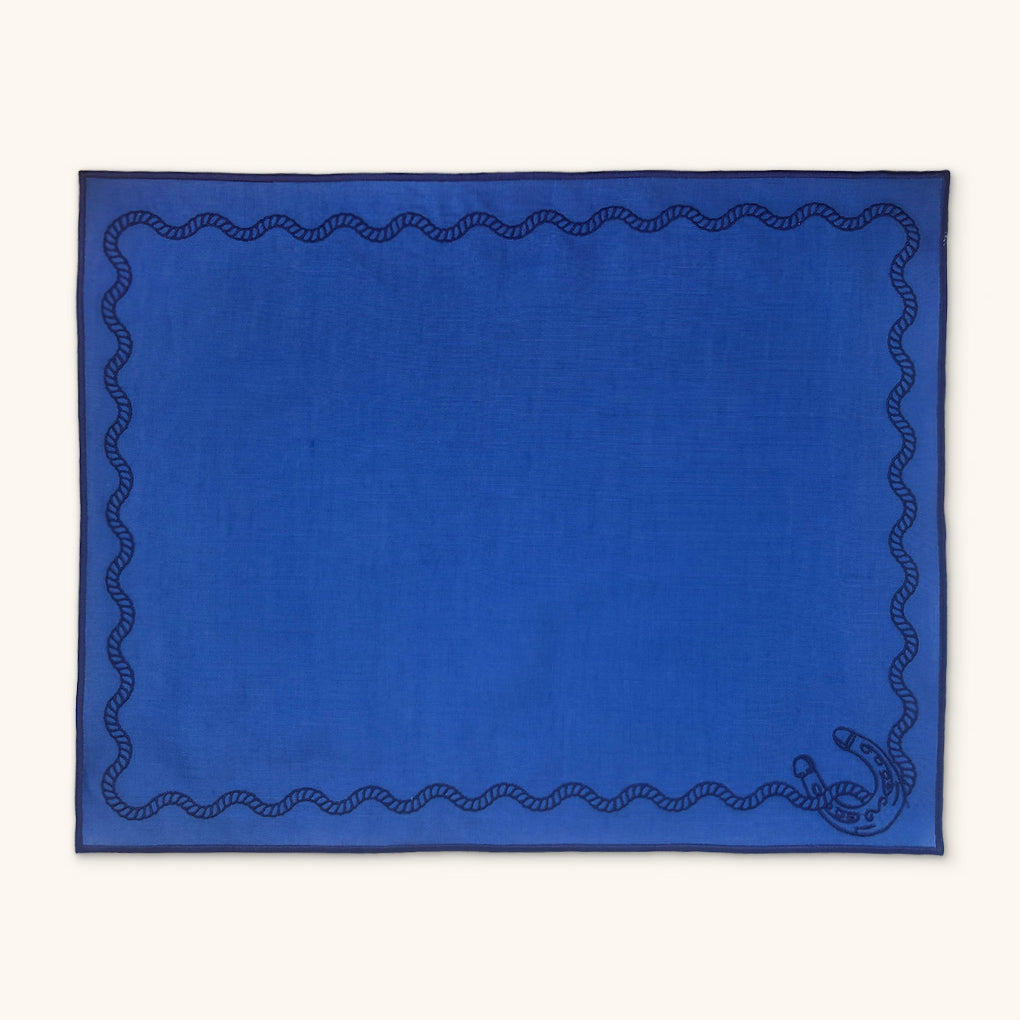 Individual Rectangular en Lino Azul con Bordado de Cuerda y Herradura. Set de 4