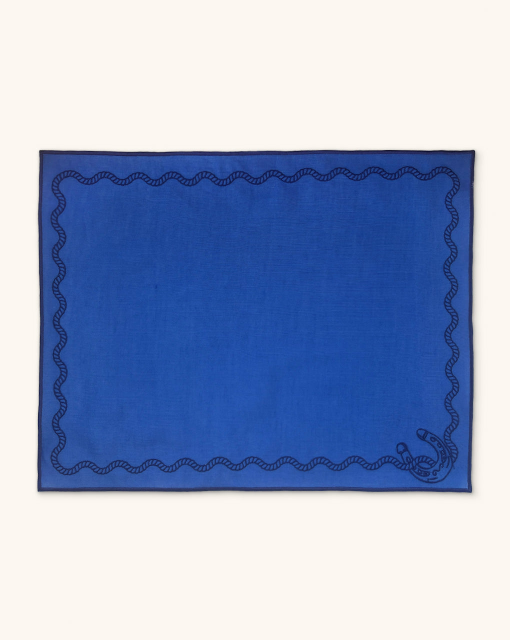 Individual Rectangular en Lino Azul con Bordado de Cuerda y Herradura. Set de 4