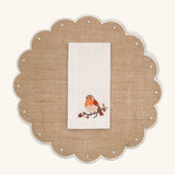 Individual Big Daisy de Yute con Orilla Bordada en Verde y Servilleta en Lino Color Crudo con Bordado de Pajarito. Set para 4 personas