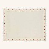 Individuales Silvia en Lino Arena Bordado con Puntitos Rojos. Set de 4