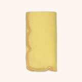 Servilletas Vivi en Lino Amarillo con Bordado de Pelitos. Set de 4