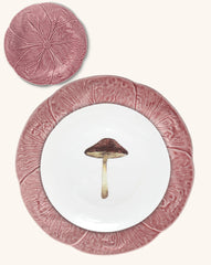 Vajilla con Platos Trinche y Pan de Repollo Rosa Flamingo y Platos para Ensalada con Hongo. Set para 4 personas