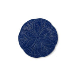 Plato para pan de cerámica en forma de hoja de repollo en color azul cobalto, marca Zash