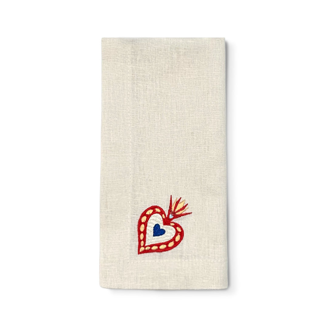 Servilleta de lino arena con corazón de milagrito mexicano bordado, marca Zash