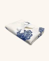 Mantel de Mesa Rectangular en Lino Blanco con Flores Azules 3.7 x 2.7m