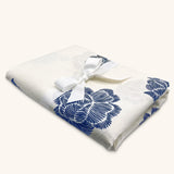 Mantel de Mesa Rectangular en Lino Blanco con Flores Azules 5 x 2.7m