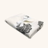 Mantel de Mesa Rectangular en Lino Blanco con Flores Negras 3.7 x 2.7m