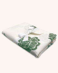 Mantel de Mesa Rectangular en Lino Blanco con Flores Verdes 5 x 2.7m