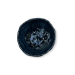 Bowl mezcalero de cerámica negro con blanco artesanal, con un diablito en el centro